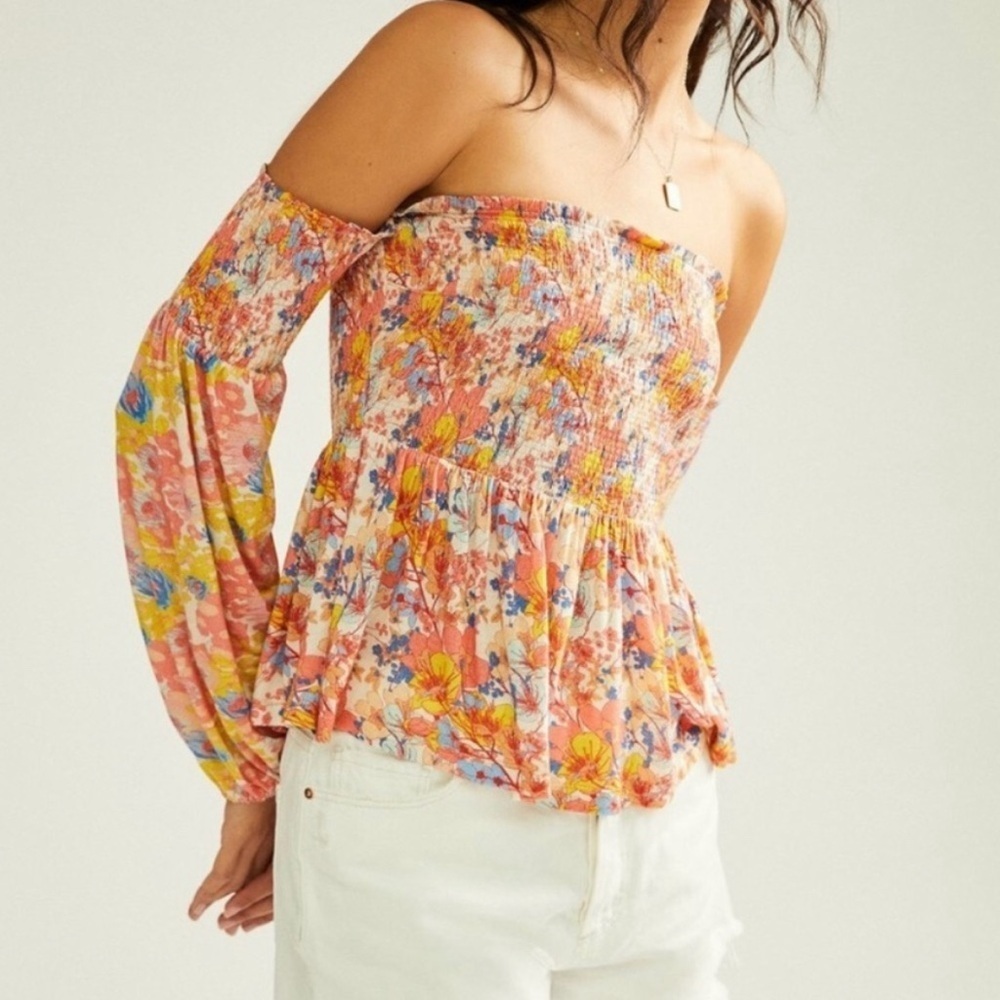 Anthropology Conditions Apply NWT floral smocked top, medium